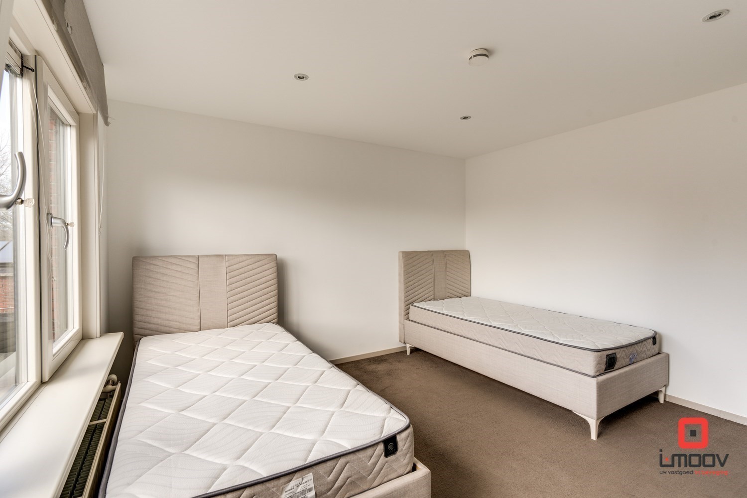 Ruime woning voor gemengd gebruik met loods te koop, wonen en werken op één toplocatie in Zelzate 