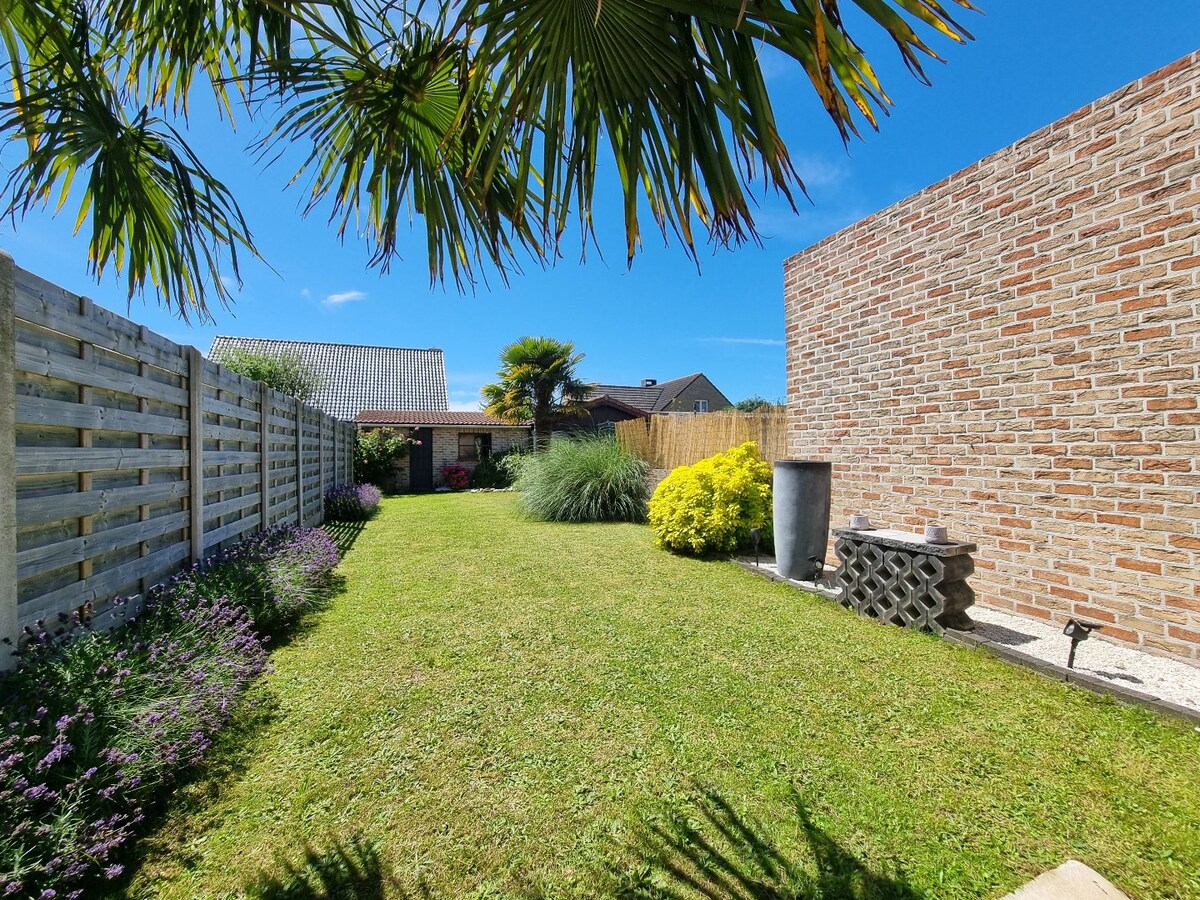 Toffe, ruime en lichtrijke gezinswoning met knappe zuidgerichte tuin - Heist 