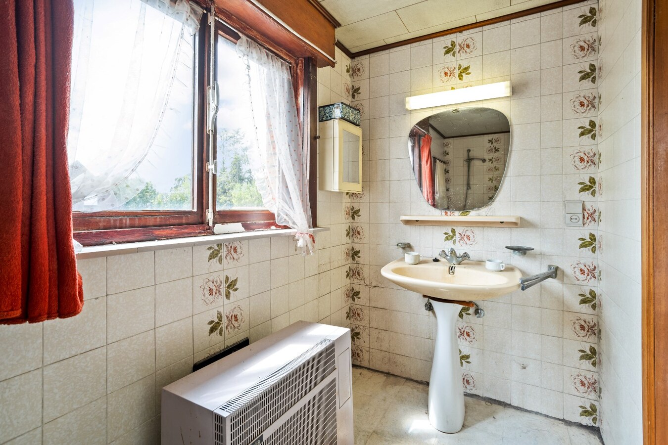 Ruime woning met loods op 882 m² 