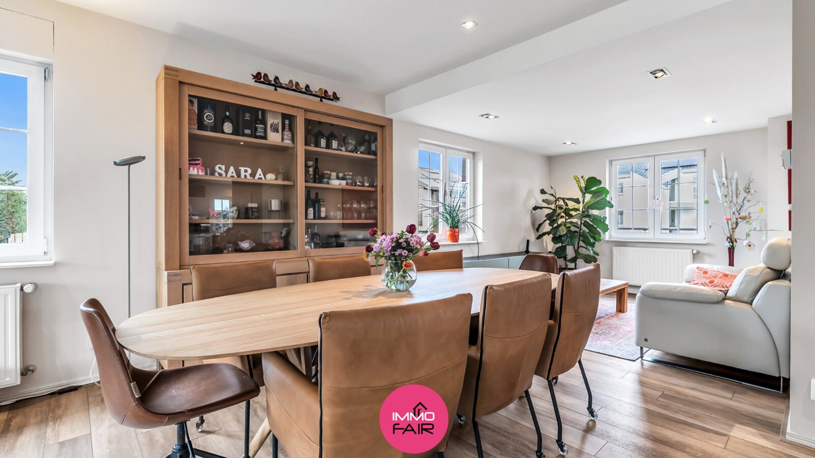 Vrijstaande woning op royaal perceel met panoramisch uitzicht, vlakbij Maastricht 