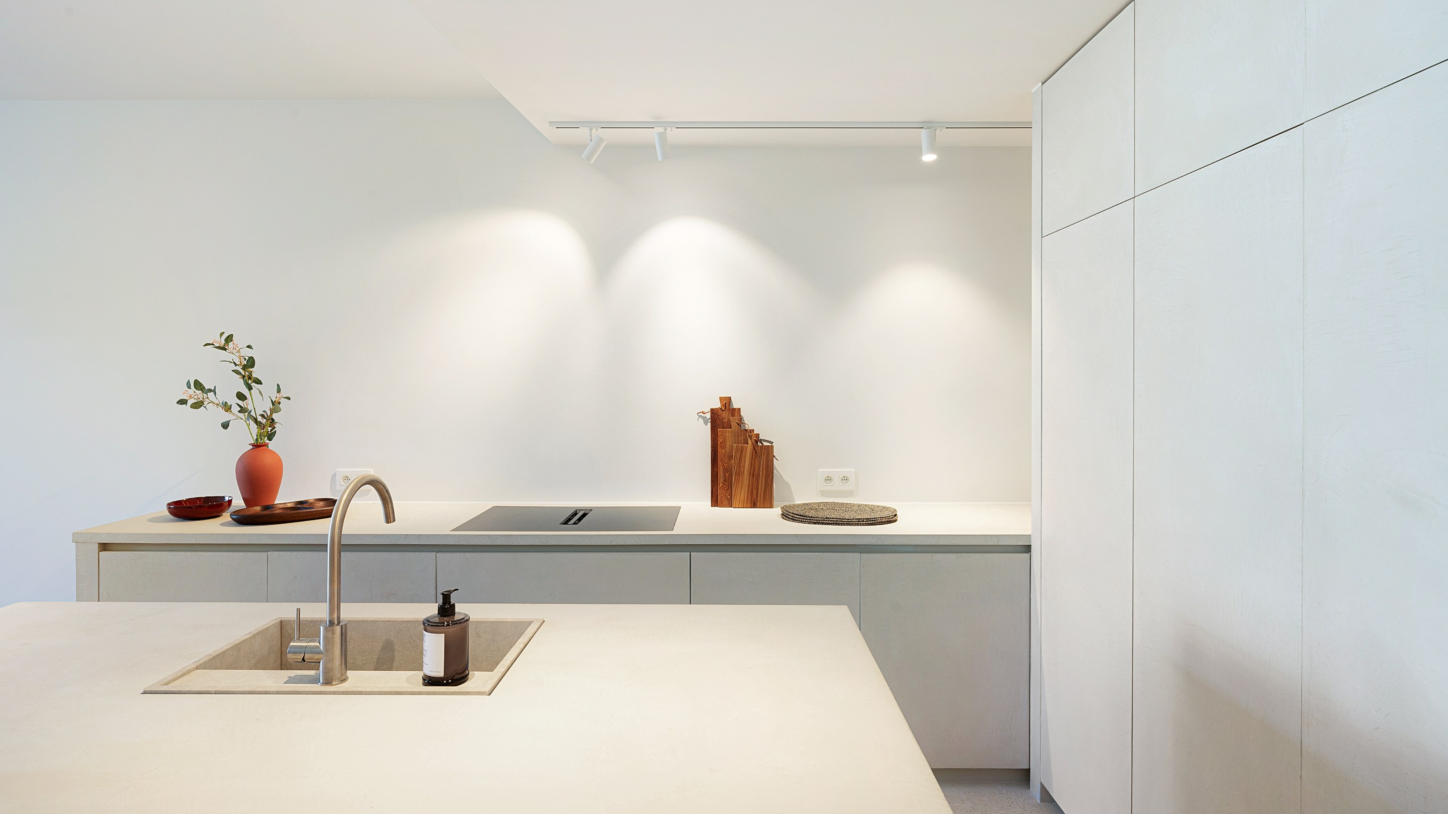Prachtig afgewerkte nieuwbouwwoning met 4 slaapkamers gelegen in het oude Knokke. 