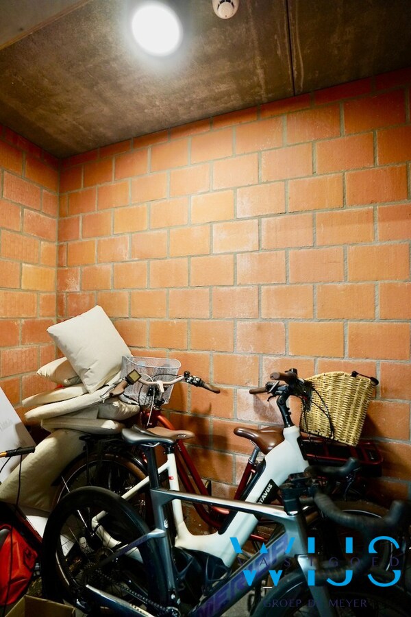 PRACHTIG dakappartement met 4 slaapkamers en 2 terrassen ! 