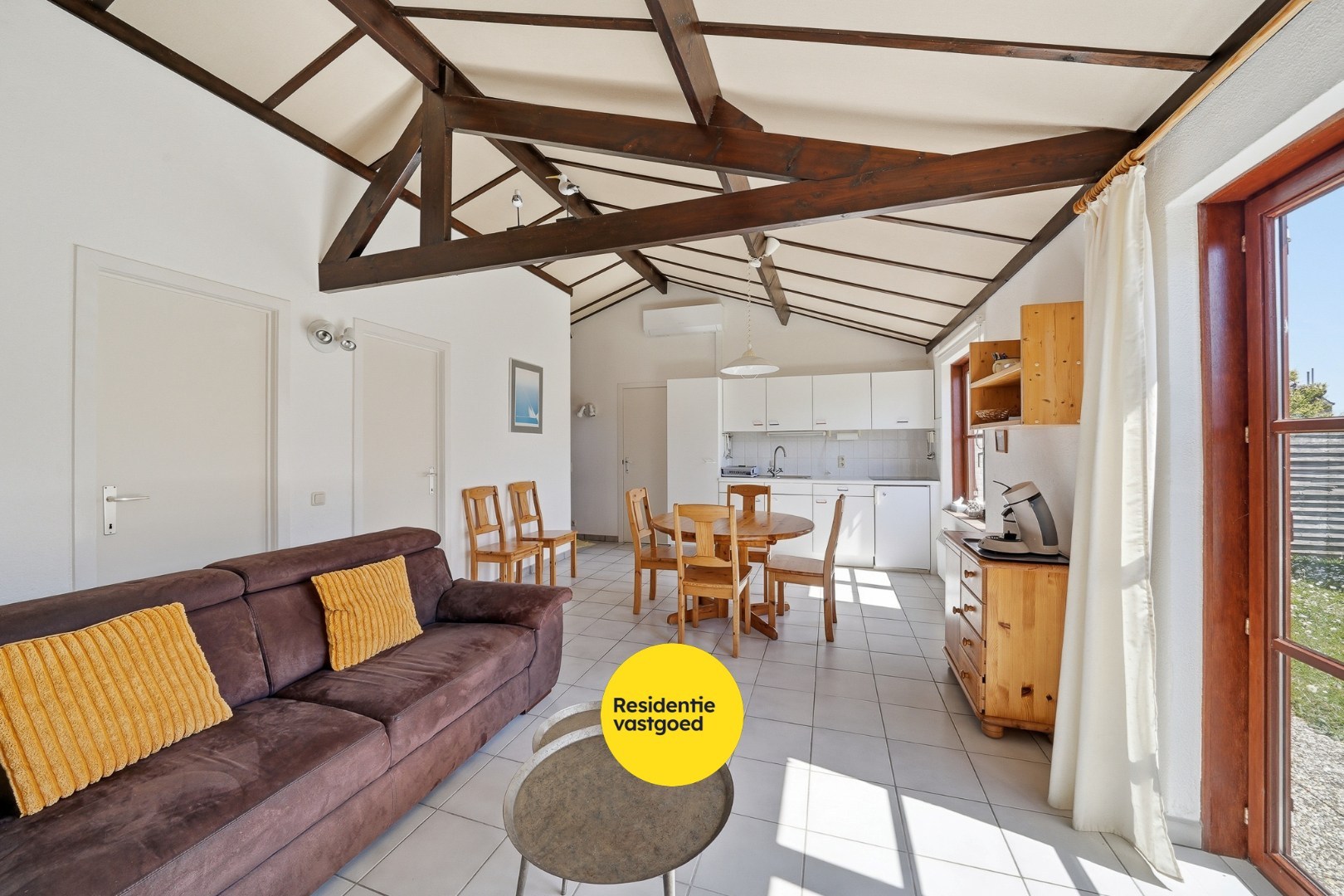 Instapklare vakantiewoning met zonnige tuin en 2 slaapkamers 