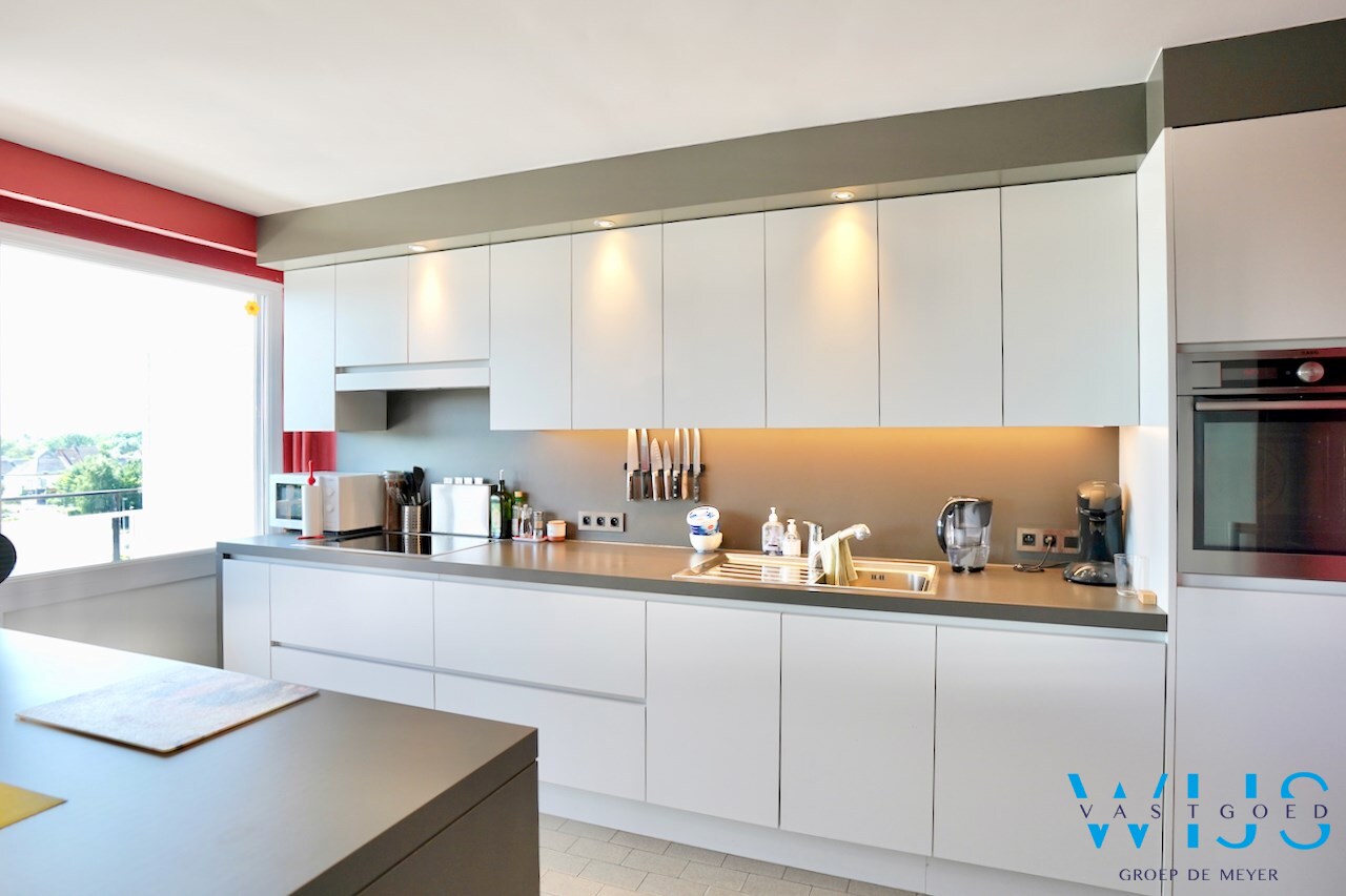 Instapklaar lichtrijk appartement te GENT 