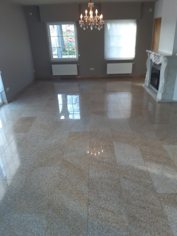 Uitzonderlijk gelegen villa. 