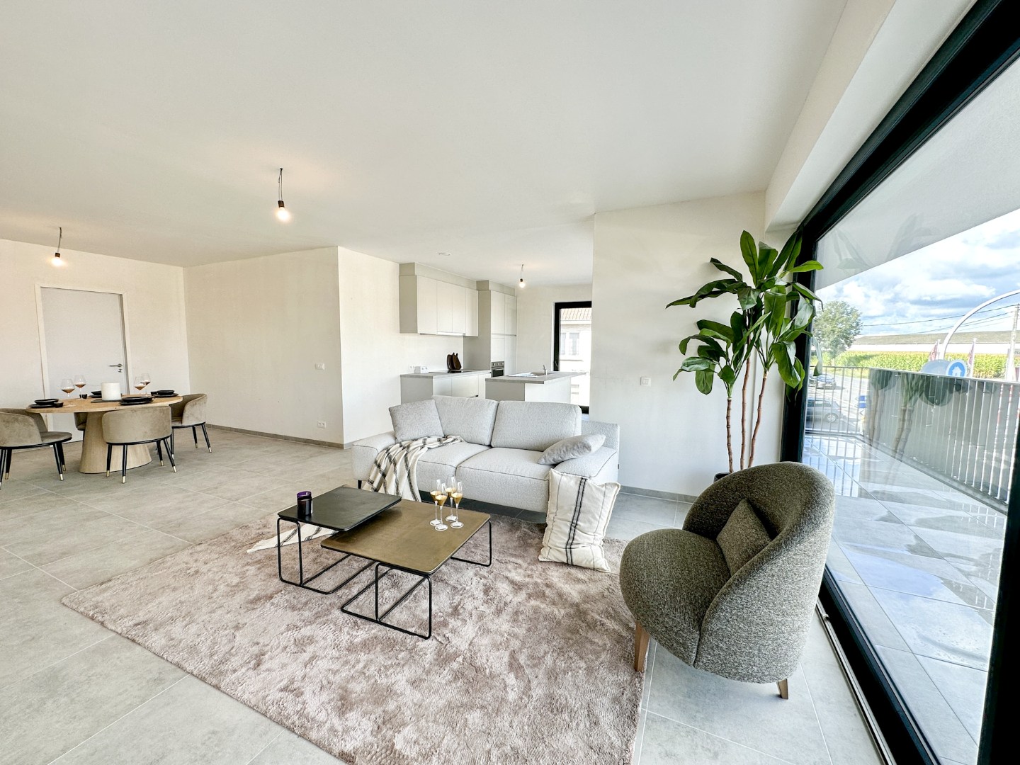 Prachtig lichtrijk en ruim (116 m²) nieuwbouw 2-slpk appartement met (zonne)terras(en), Kortemark 