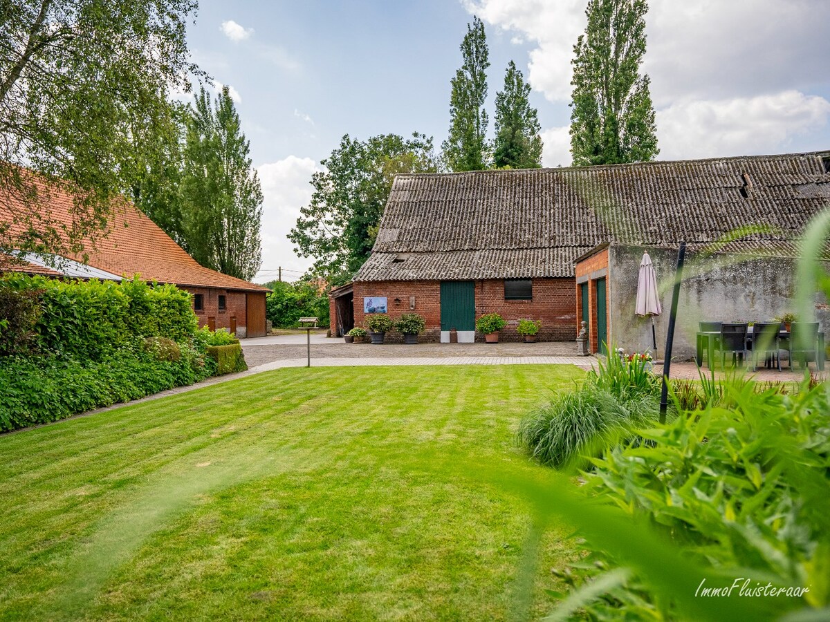 Characteristic long farmhouse with barn on approximately 4.6 hectares in Rijkevorsel. 