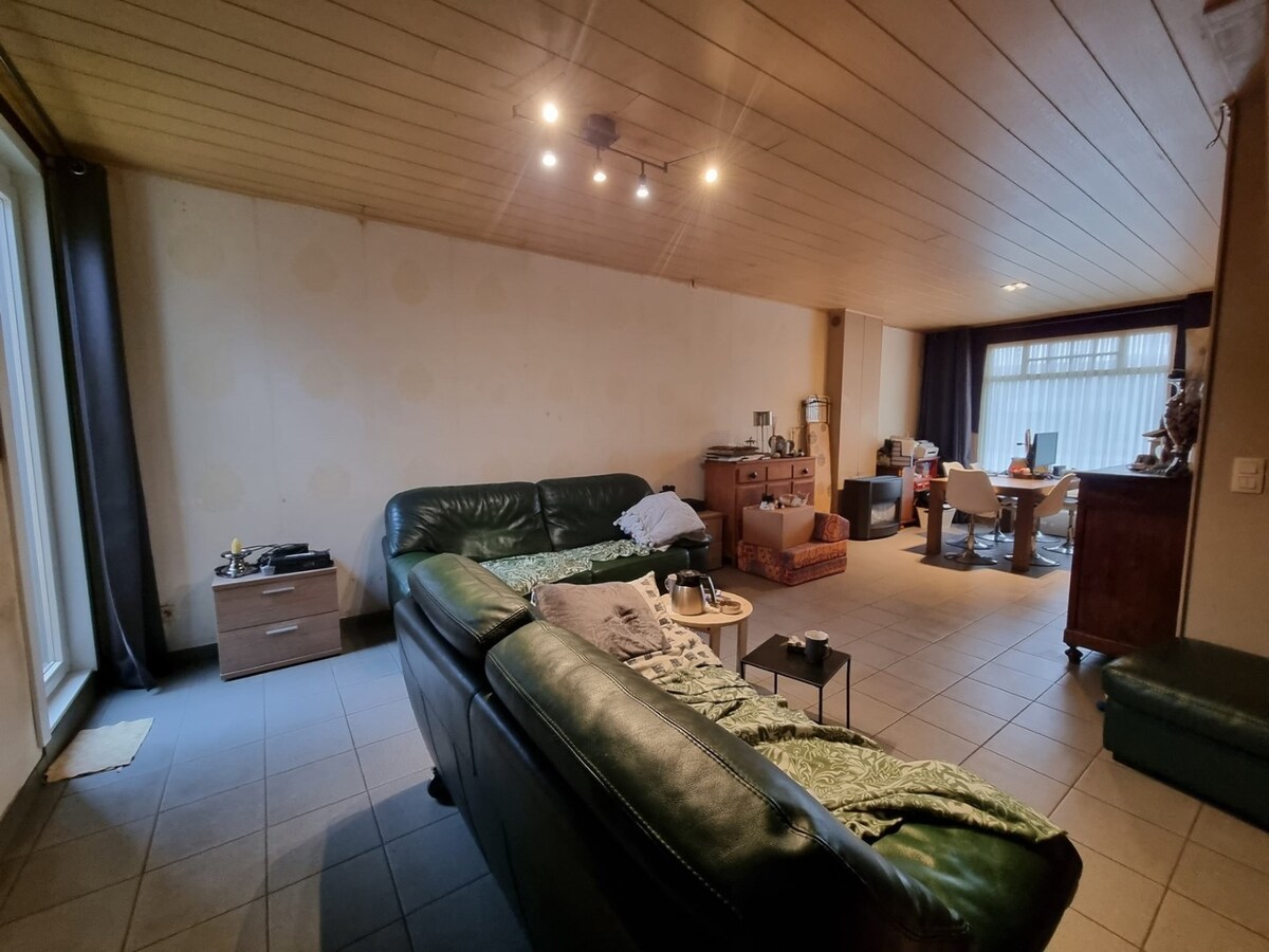 Halfopen woning op mooi perceel te Meetkerke 