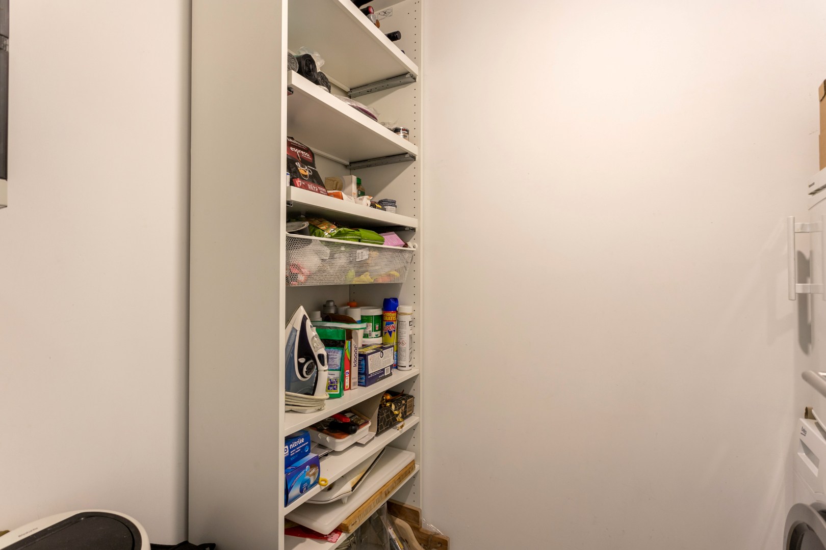 Instapklaar en energiezuinig gelijkvloers appartement met 2 SLPKS, tuin en terras 