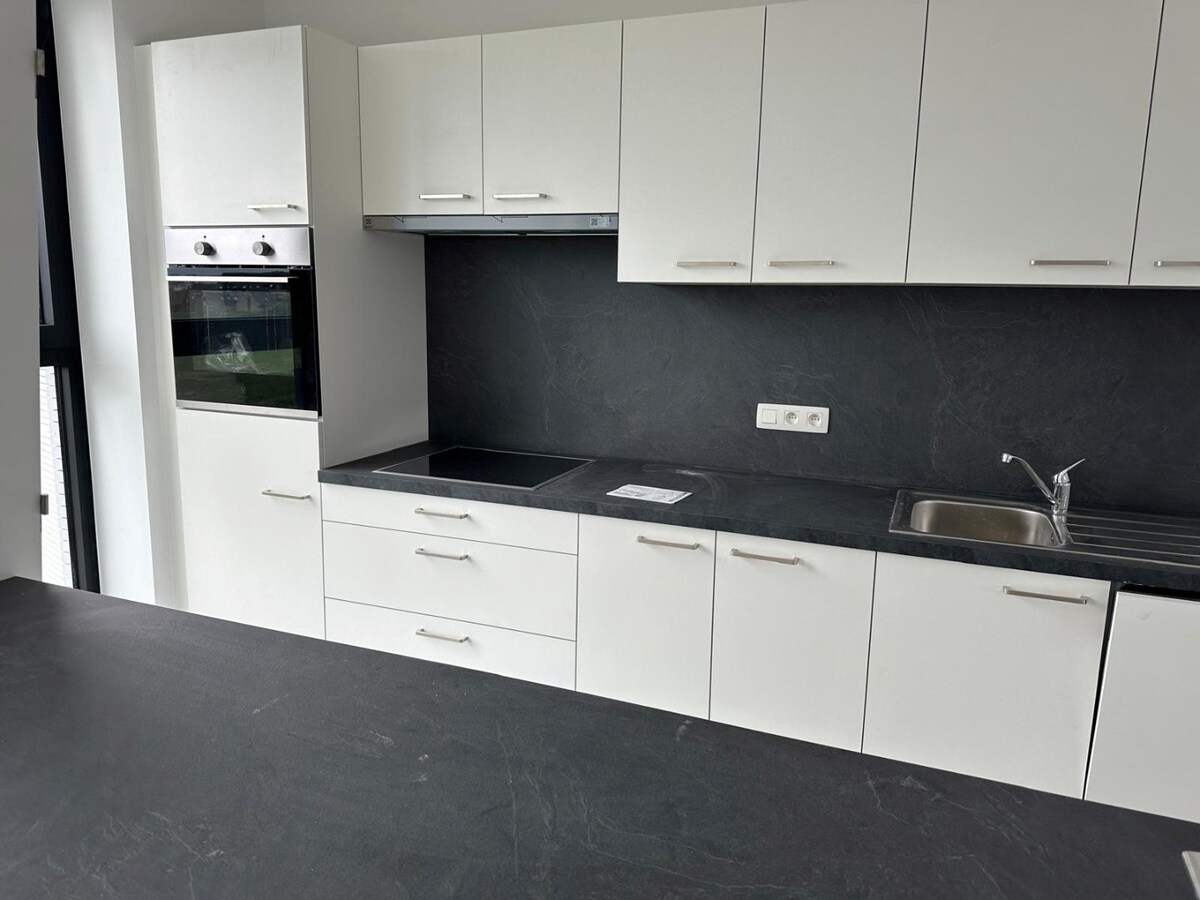 Appartement te huur op 2de verdiep met 2 slaapkamers 