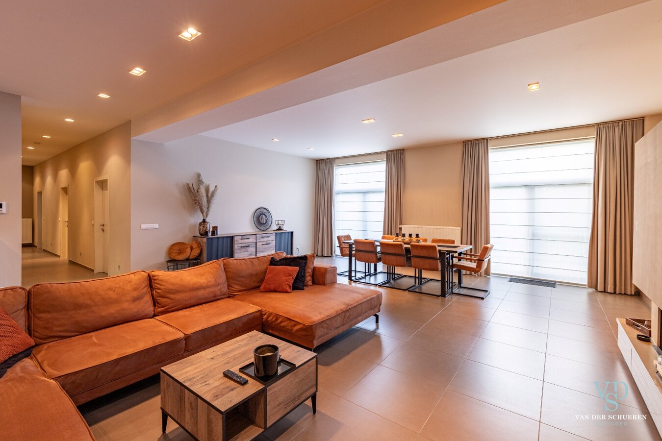 Ruim en rustig wonen in eigentijdse loft. 