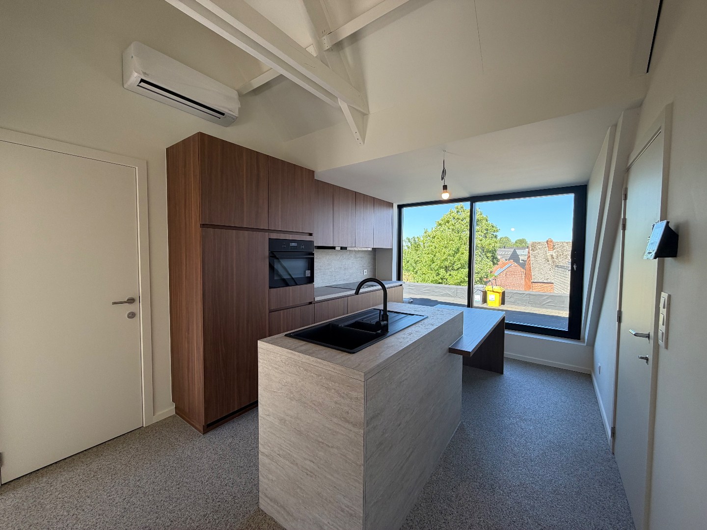 Prachtig gerenoveerd éénslaapkamer appartement te huur in centrum Geel! 