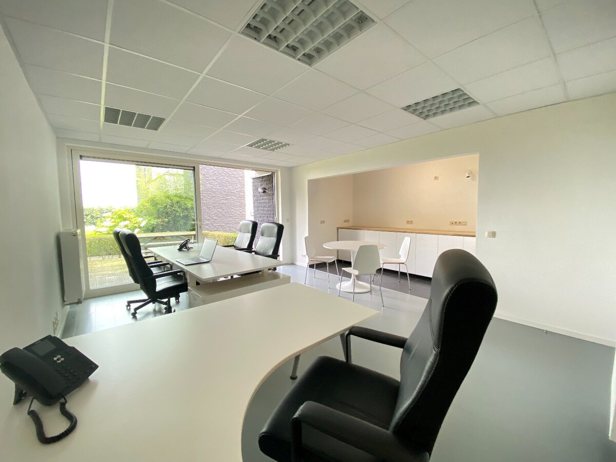 Bureaux à louer, idéalement situés à Tournai ! 