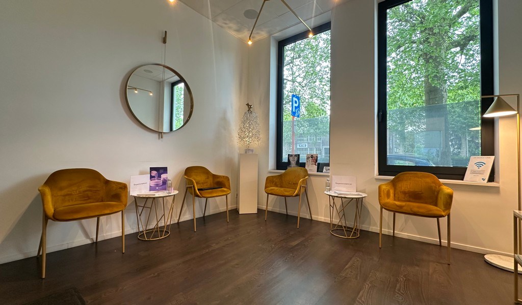 Instapklare kantoor/praktijkruimte te huur aan Coupure in Gent