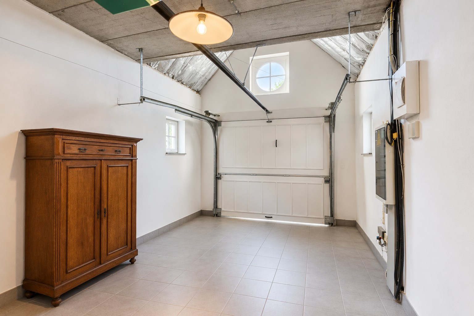 Villa met bureau,  5 slaapkamers, 2 badkamers en ruime tuin in Bierbeek! - EPC 172 kWh/m² - bewoonbare opp. 242 m² 