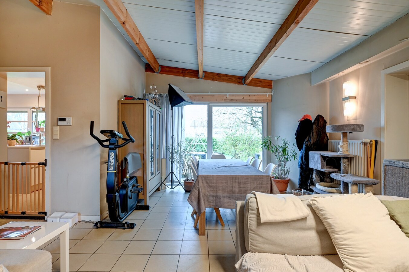 Aangenaam gezellig huis met met veel leefruimte 