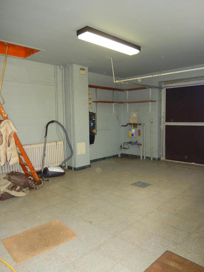 Ruime woning met zuidgerichte tuin 