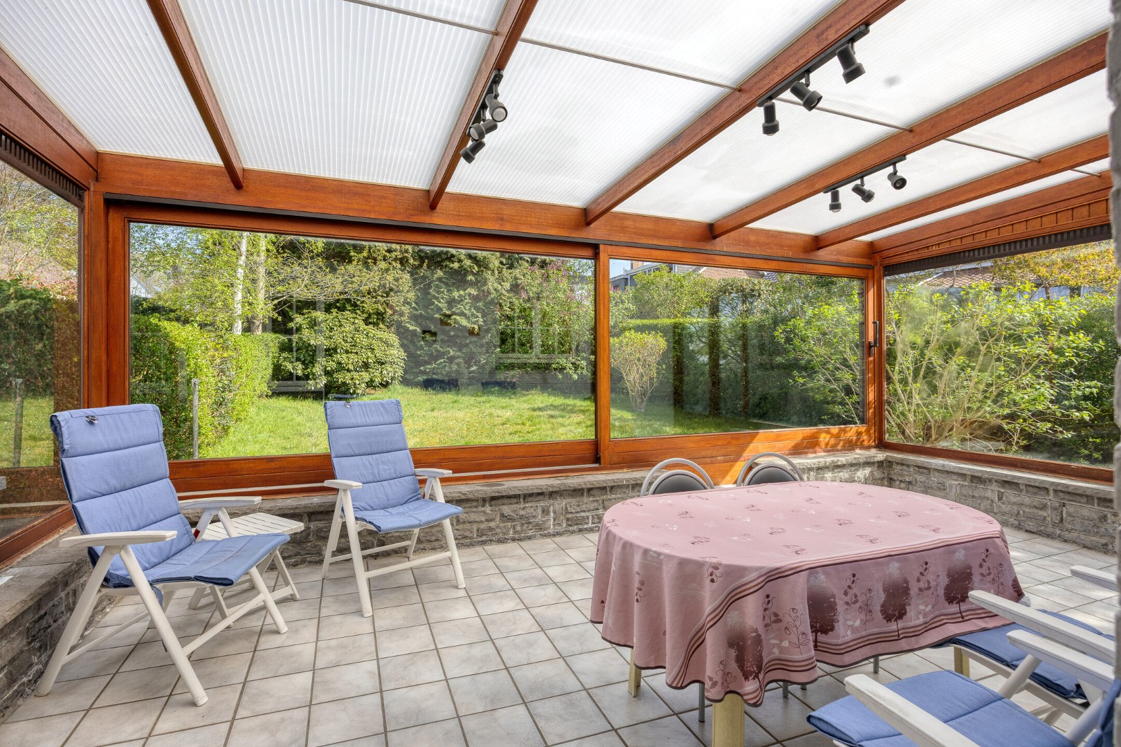 WONING 3 kamers en garage 1640 SINT-GENESIUS-RODE 