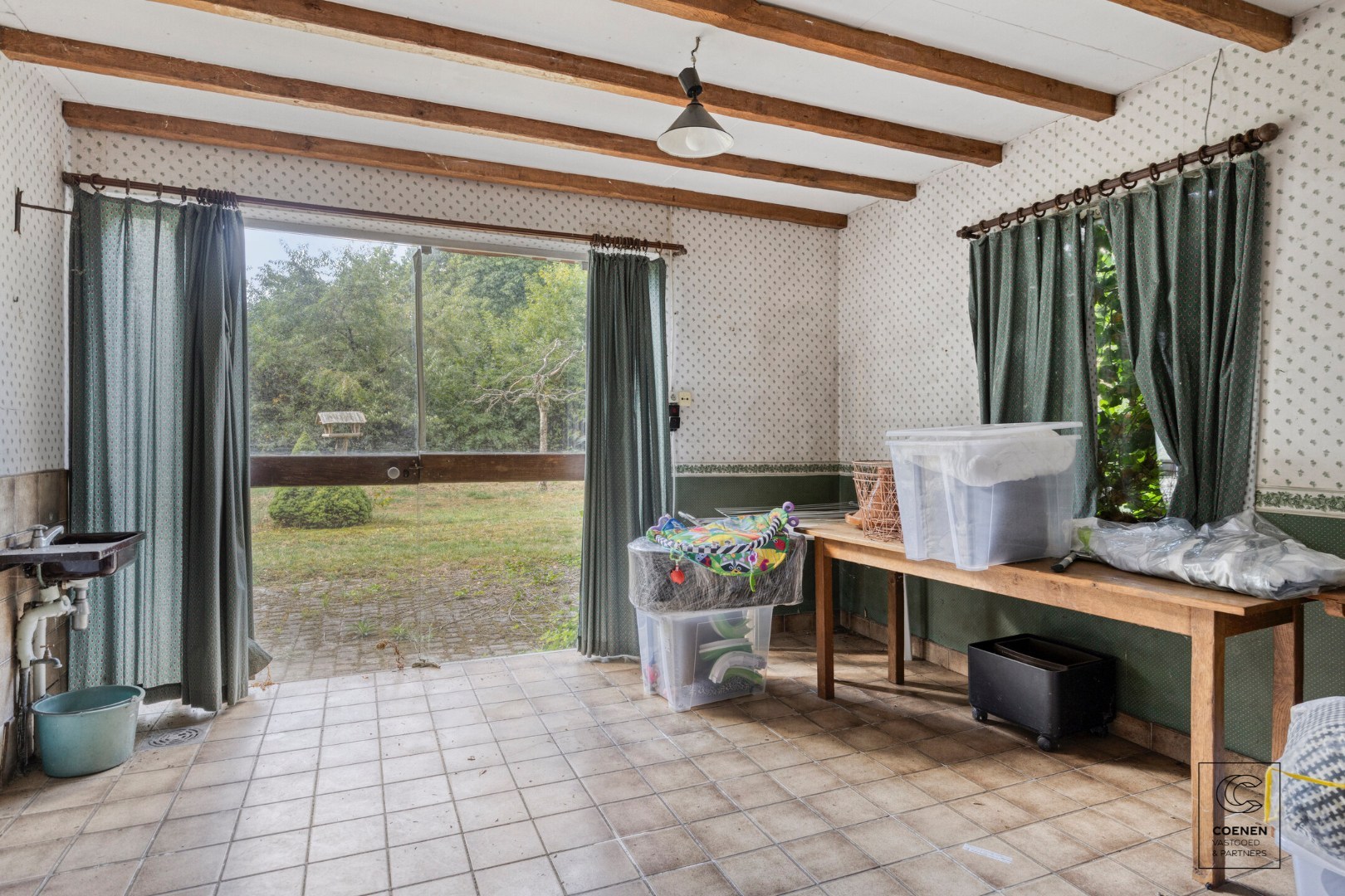 Volledig te renoveren/af te breken woning op prachtig perceel van 2682 m² te Schilde! 