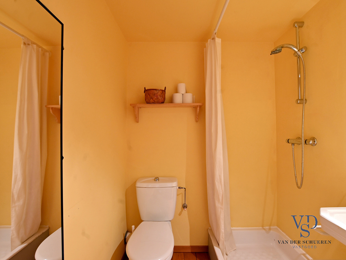 Exceptioneel gelegen eigendom te Baaigem. 