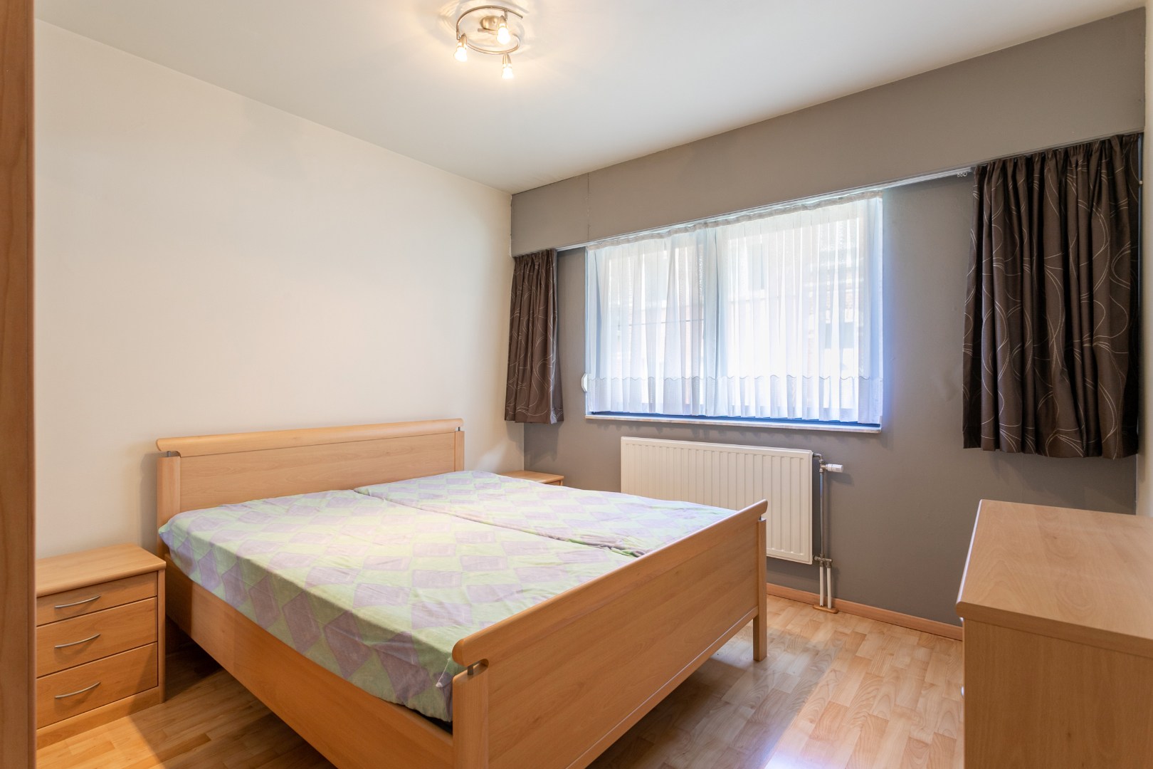 App met 2 slpk, tuin, kelder en staanplaats 