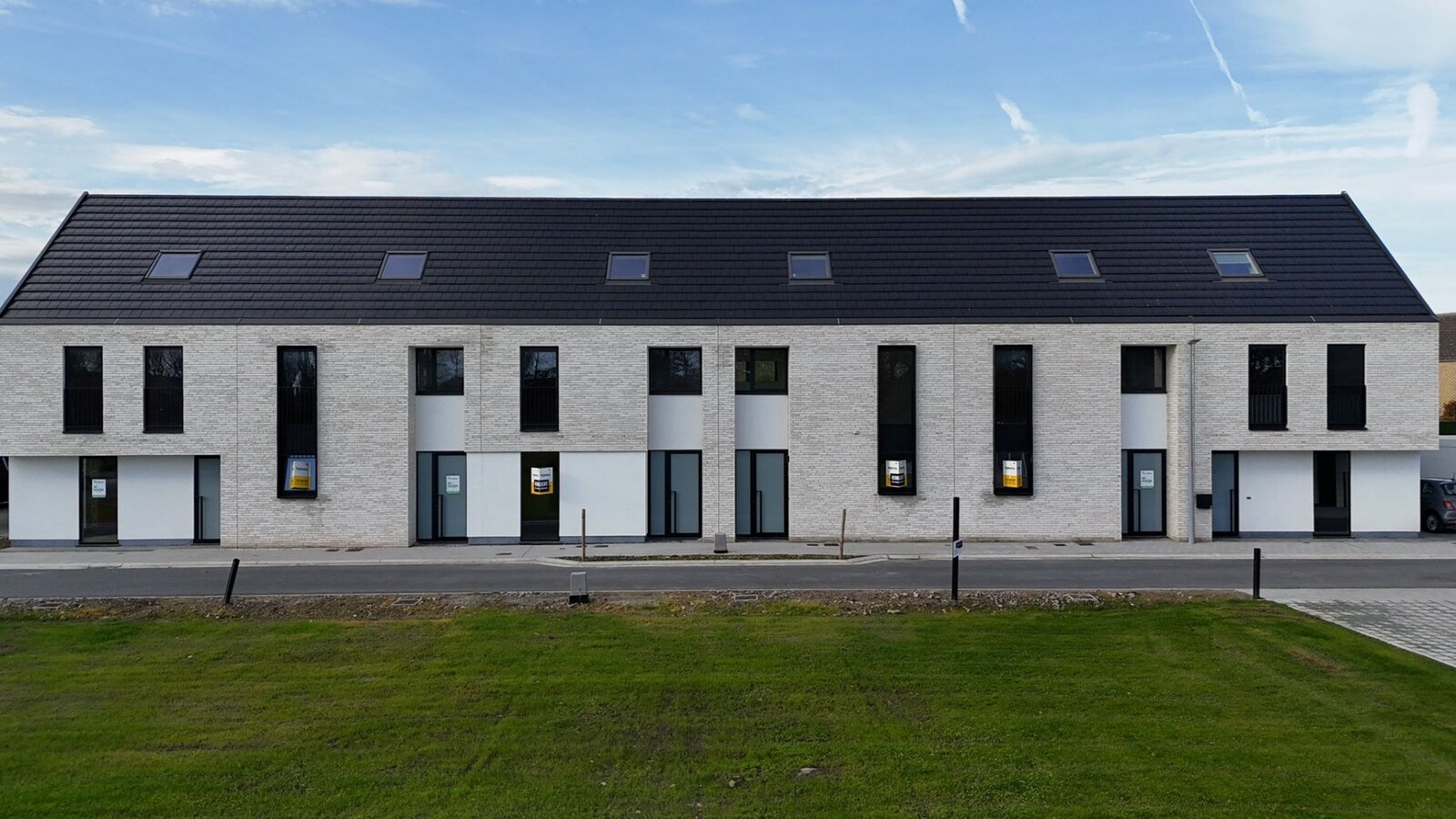 Nieuwbouwwoning met 3 slaapkamers en E-peil 10 te Veurne 