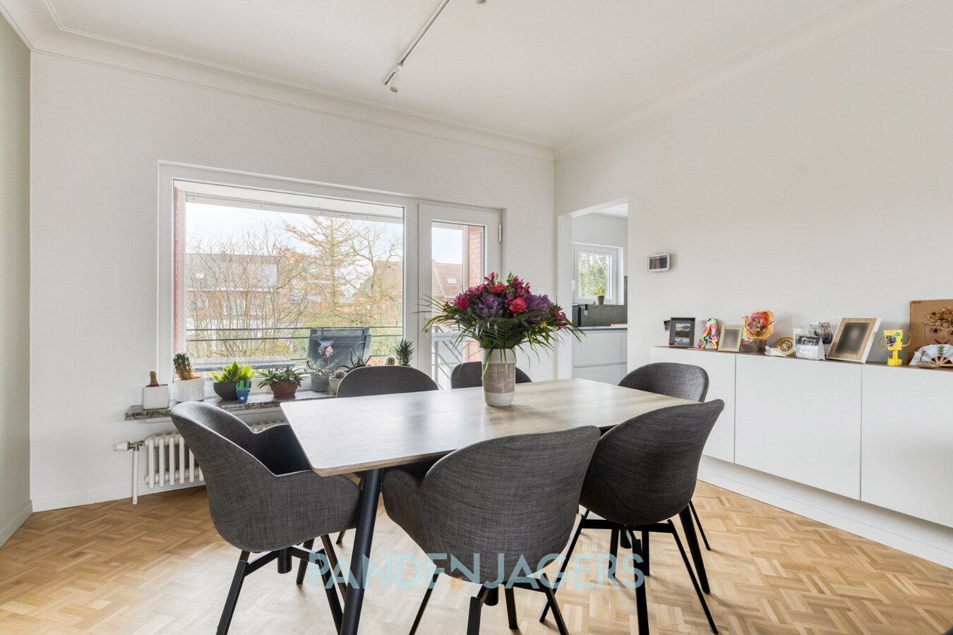 Stijlvol gerenoveerde woning in rustige buurt van Kontich-Kazerne 