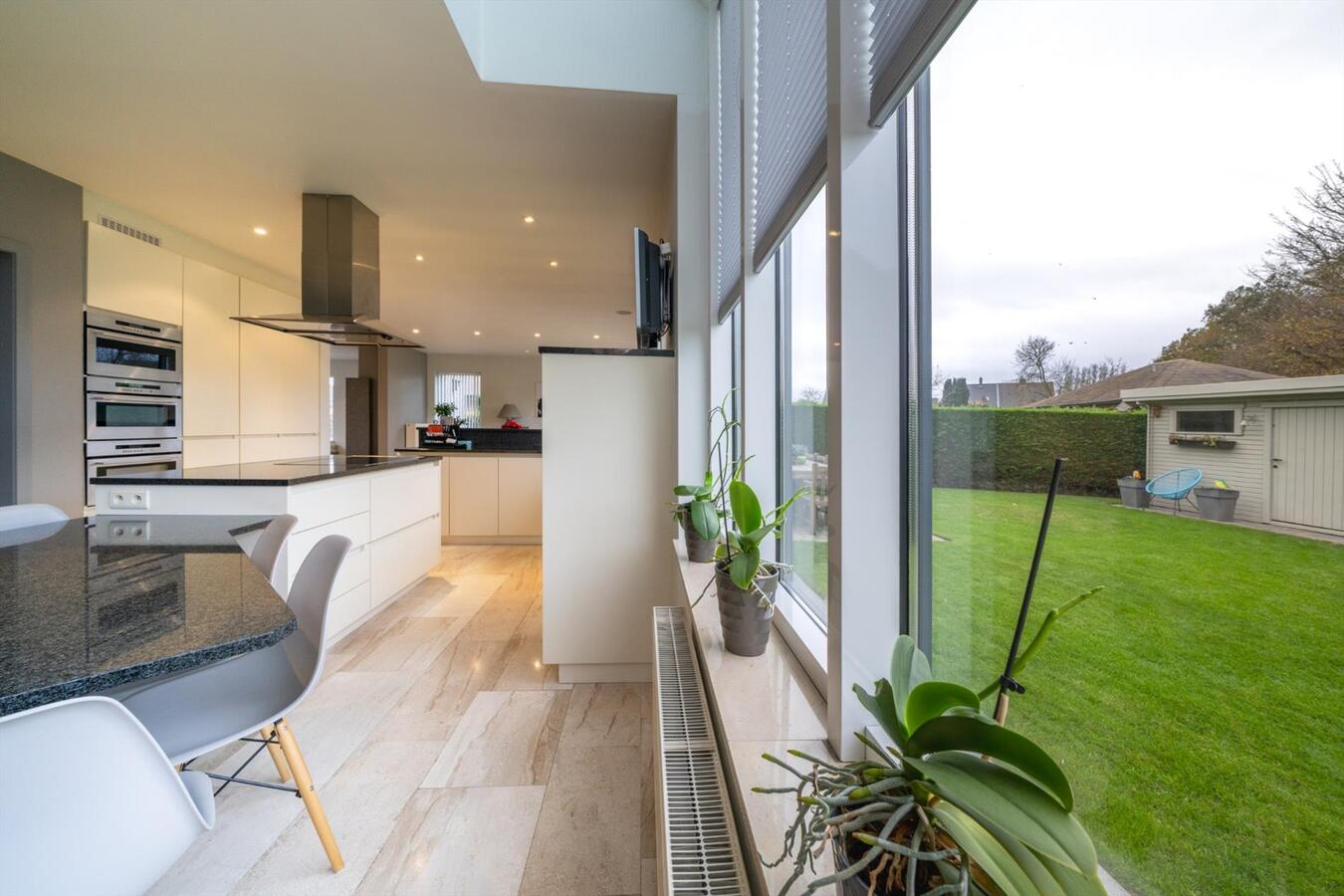 Rustig gelegen instapklare woning met 5 slaapkamers op 667 m² te Ichtegem 