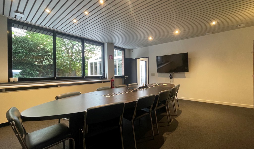 Gelijkvloers kantoor te huur nabij Singel in Antwerpen