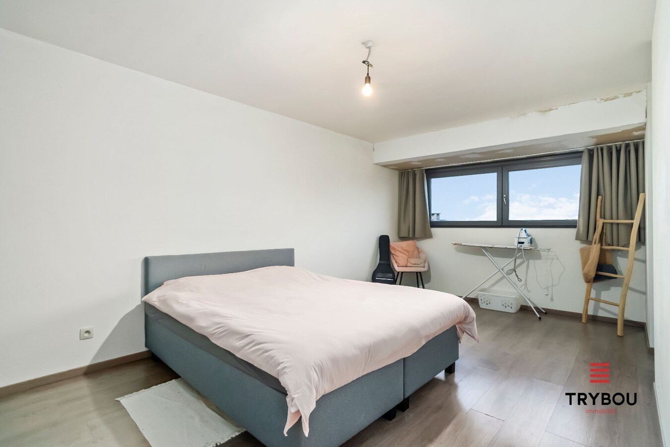 Instapklare halfopen woning met 3 slaapkamers en garage te Houthulst 