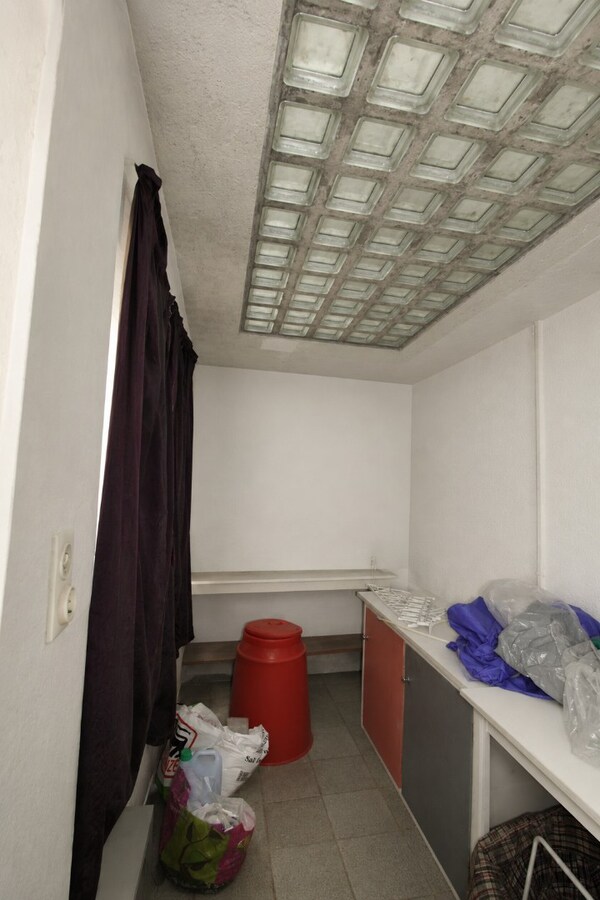 Interessante investeringsopportuniteit: opbrengsteigendom met drie appartementen in Sint-Niklaas 