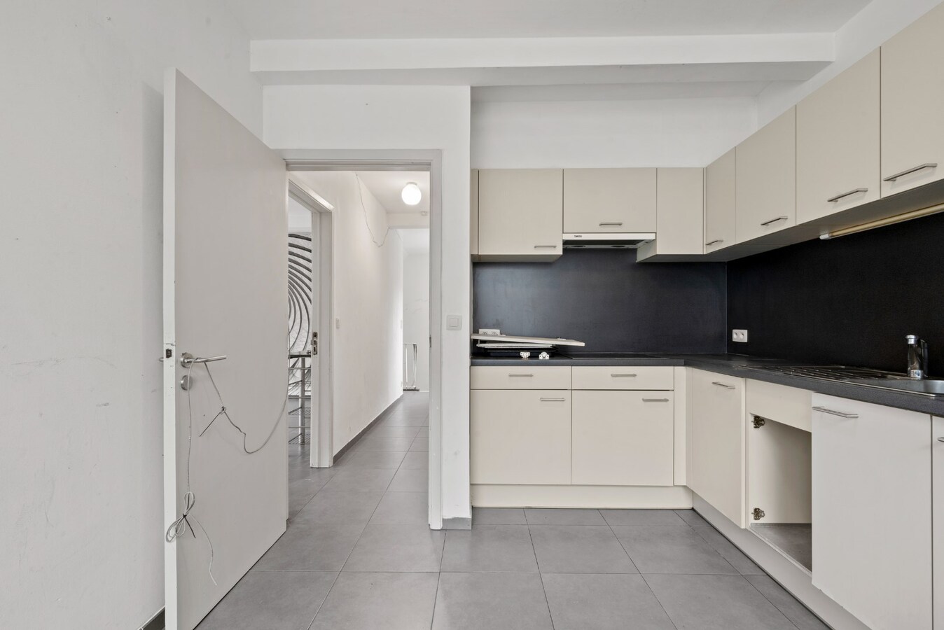 Uitstekend gelegen opbrengsteigendom op de Grote Markt van Diksmuide 