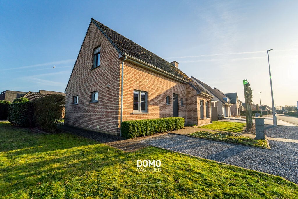 Wonen in alle rust: instapklare open bebouwing met ruime zonnige tuin te Stokrooie 