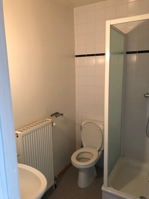 KNUS EN GEZELLIG  1 SLAAPKAMER APPARTEMENT DICHT BIJ WINKELS TE WILRIJK 