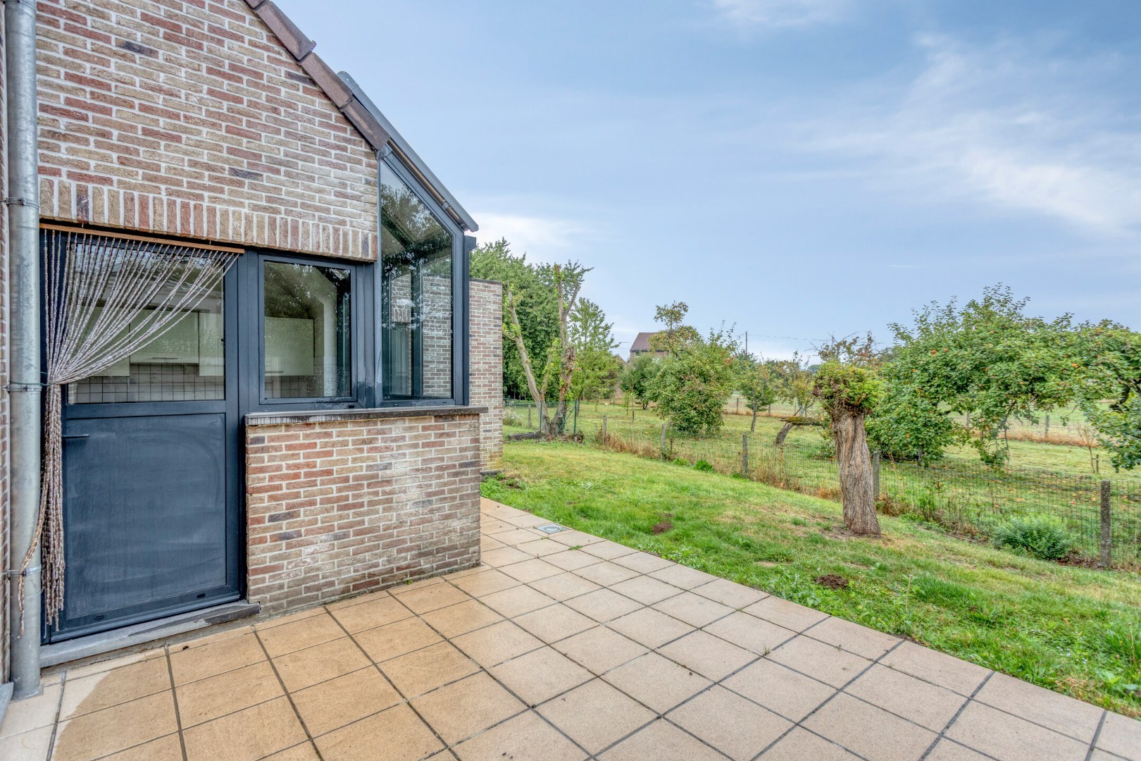 Open bebouwing met 3 slaapkamers, garage en tuin in Haasrode!  – EPC 241 kWh/m² – bewoonbare opp. 201m² 