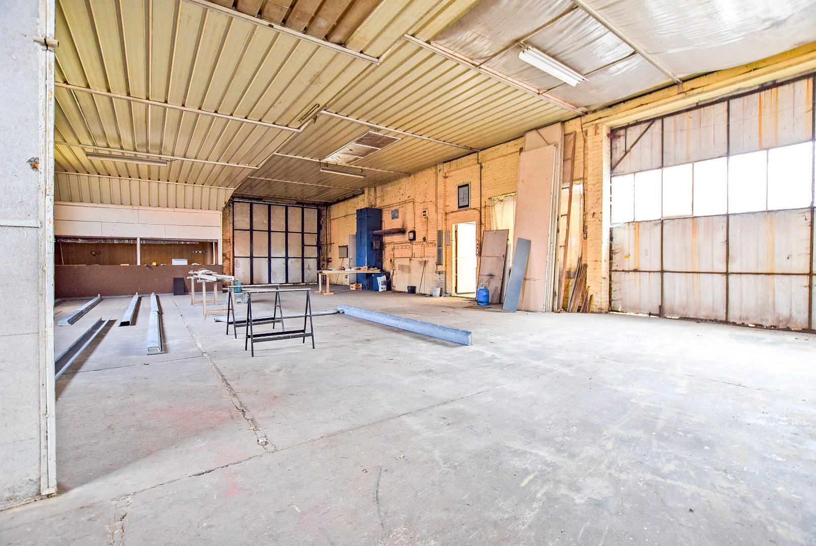 Woning met een enorm potentieel aan bruikbare oppervlakte op 1441m². 