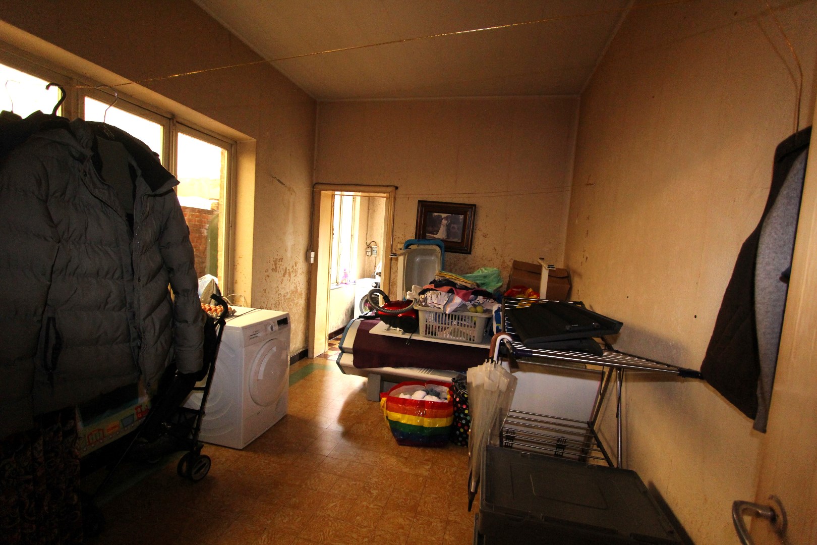 HANDELSPAND - TOP GELEGEN IN HET CENTRUM 