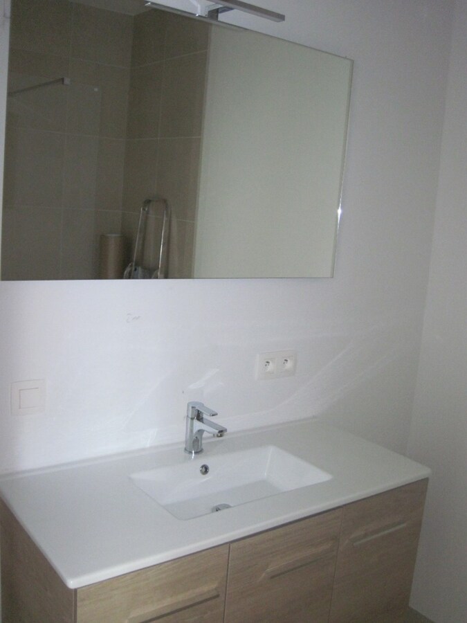 BIJZONDER ruim appartement (E-peil  