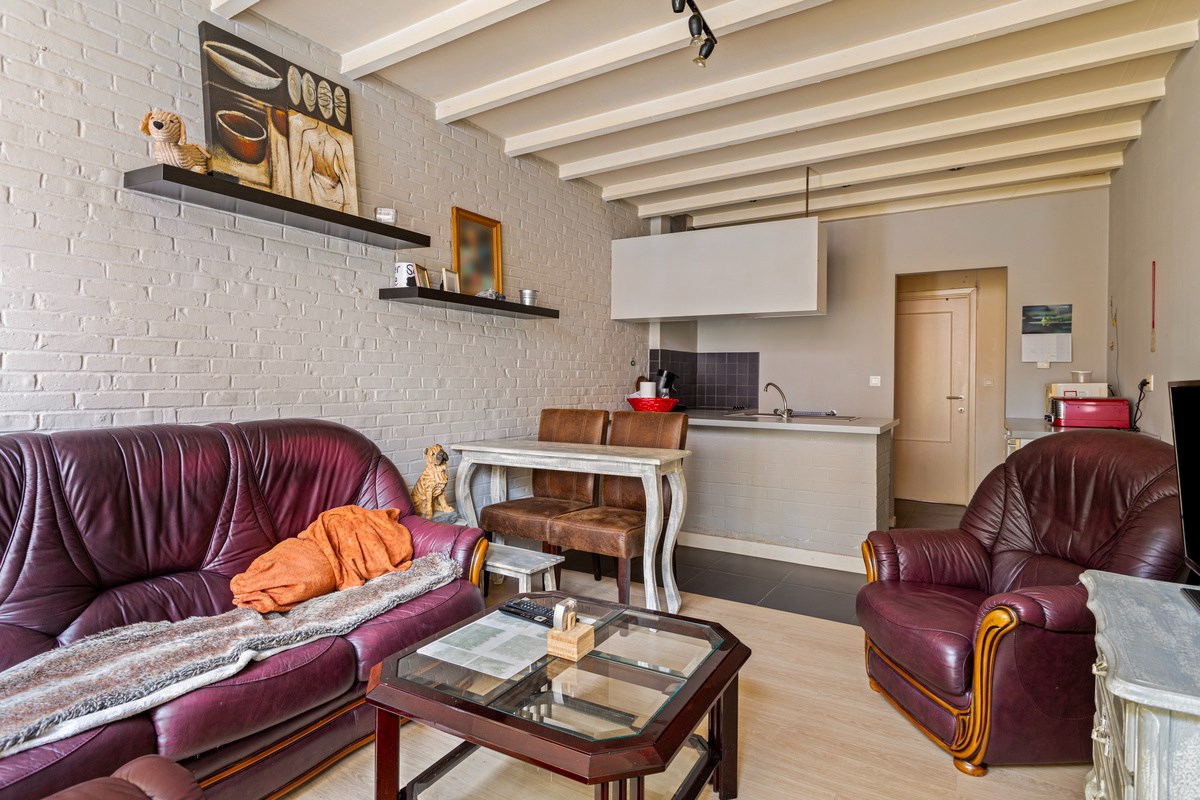 Gelijkvloers appartement met berging. 