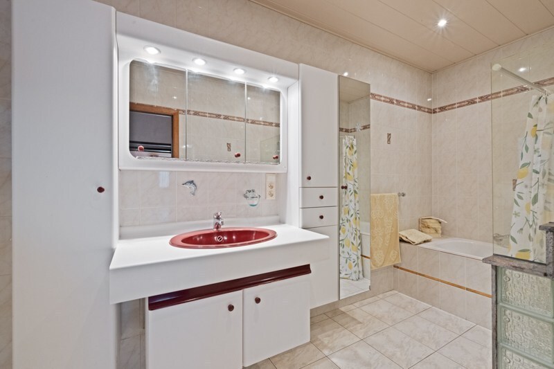 CENTRAAL GELEGEN KNUSSE VILLA 