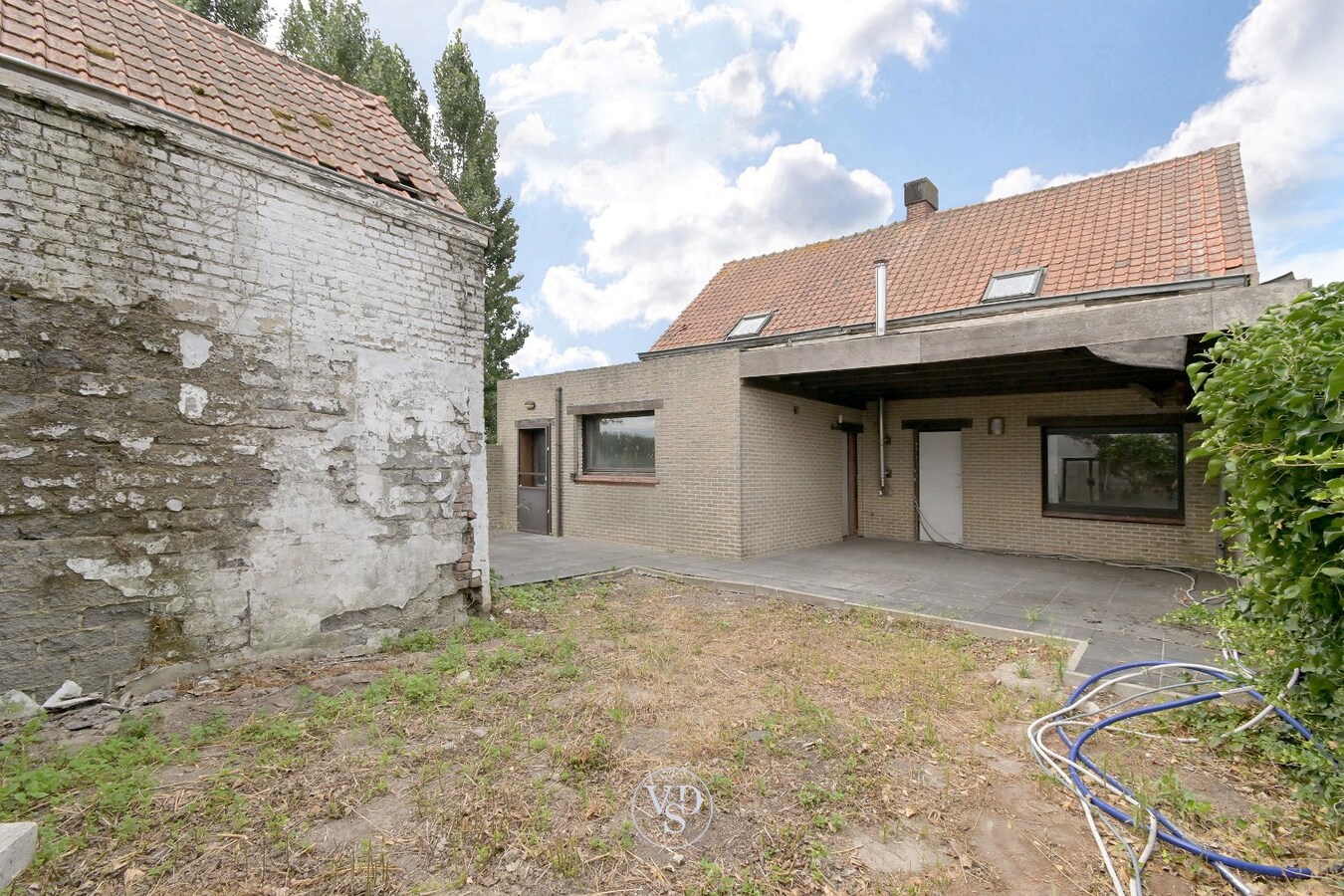 Renovatieproject met bijgebouwen 