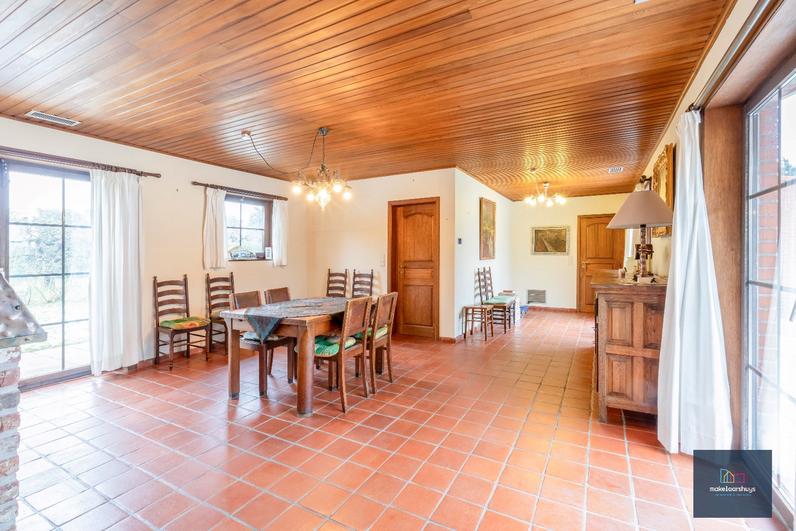 Open, energiezuinige bebouwing op groot perceel (3350m²) 