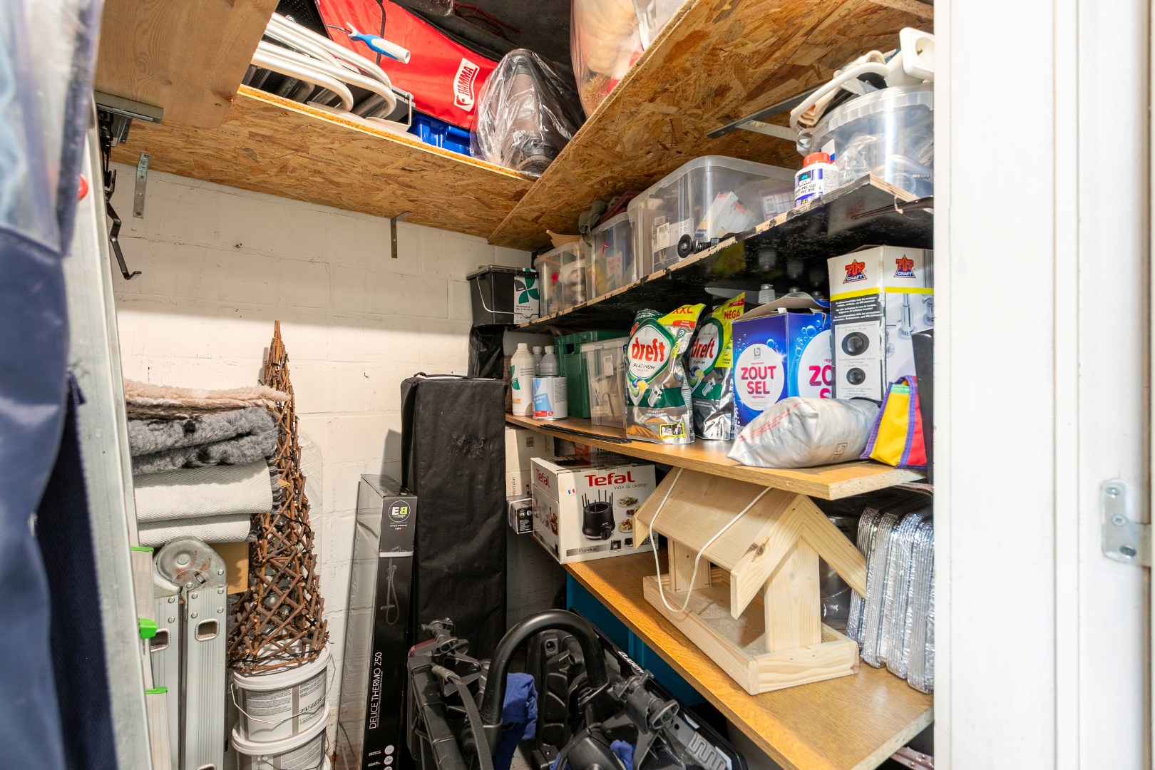 Instapklaar 2 slpk appartement met garage te Halle 