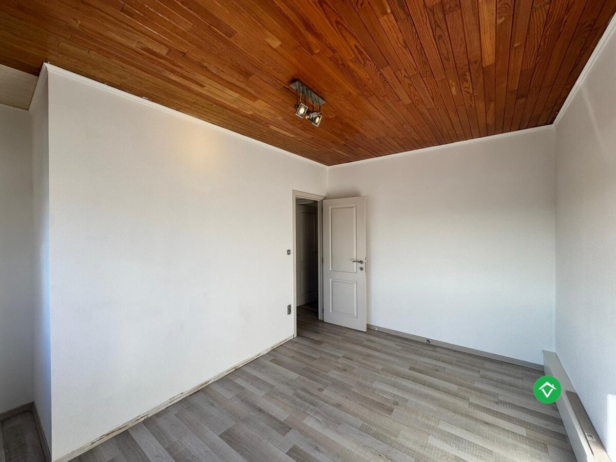 Woning met 2 slaapkamers en garage te Oostende 