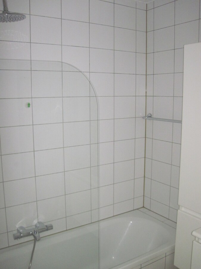 Uitstekend gelegen appartement. Geen vaste kosten ! 