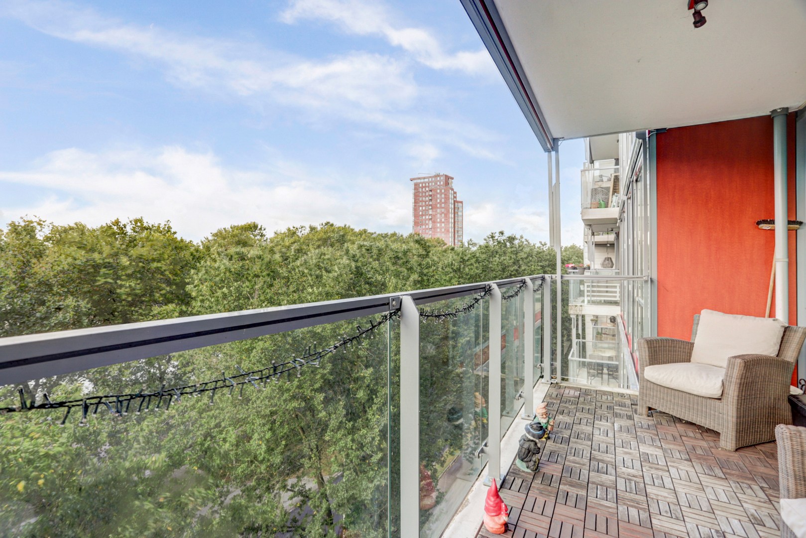 Op zoek naar meer dan 100 m² woonplezier met uitzicht en nabij Prinsenpark? 