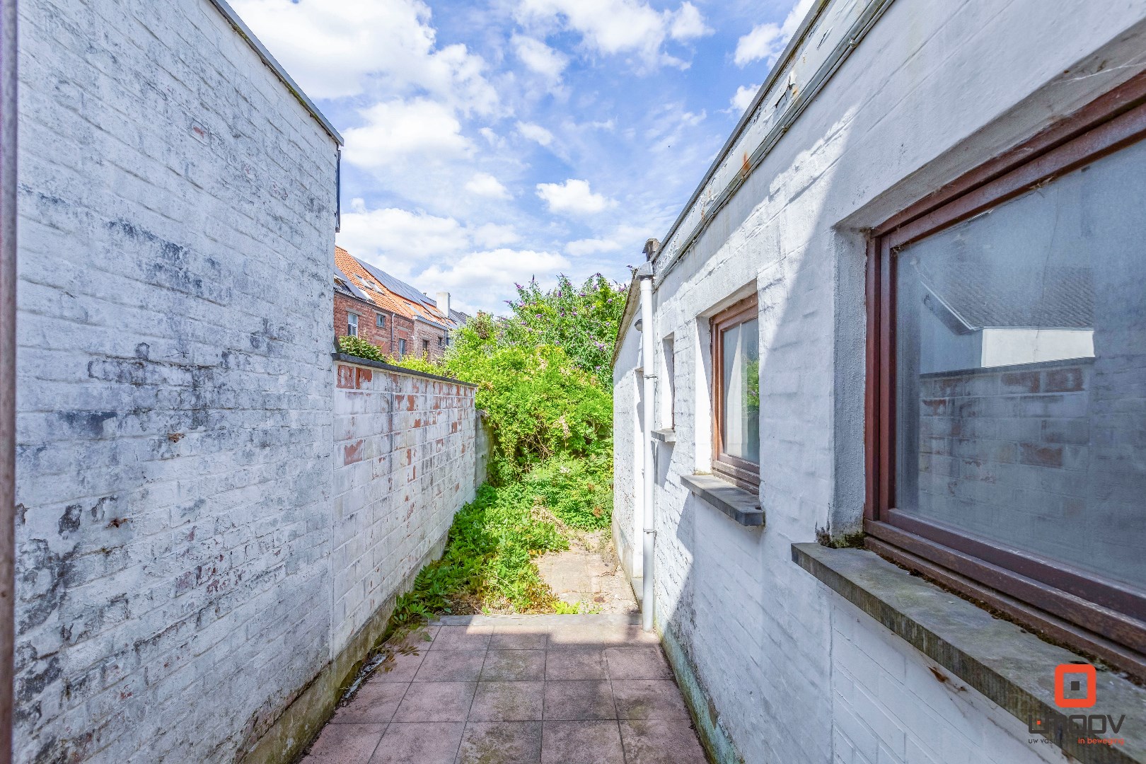 Karaktervolle te renoveren woning in Sint-Amandsberg 
