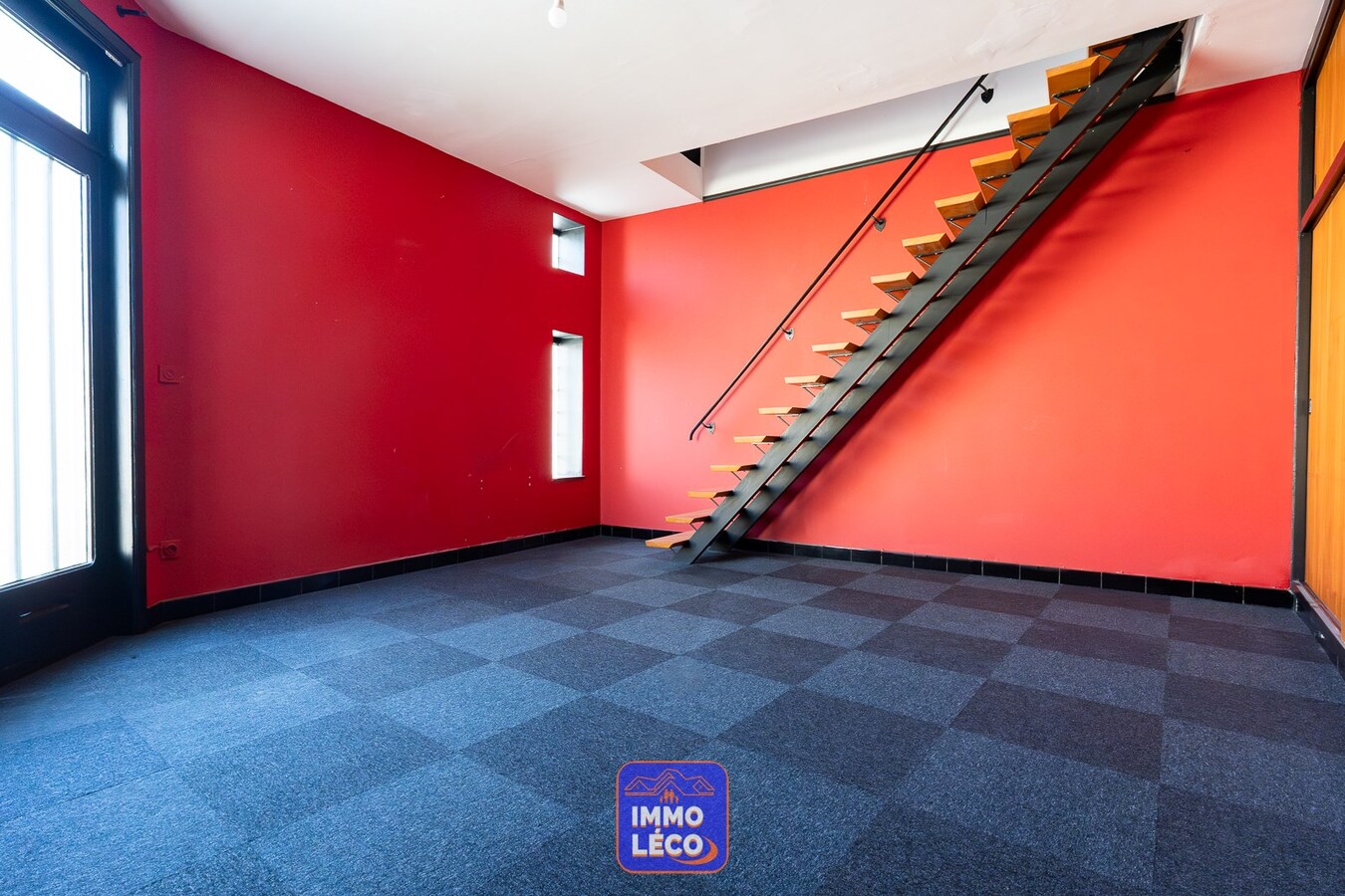 Appartement avec 5 garages, proche de la gare, IDEAL INVESTISSEURS 