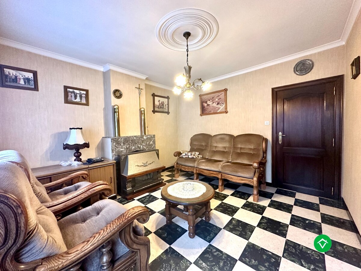 Rijwoning in het centrum van Koekelare met mogelijkheden 