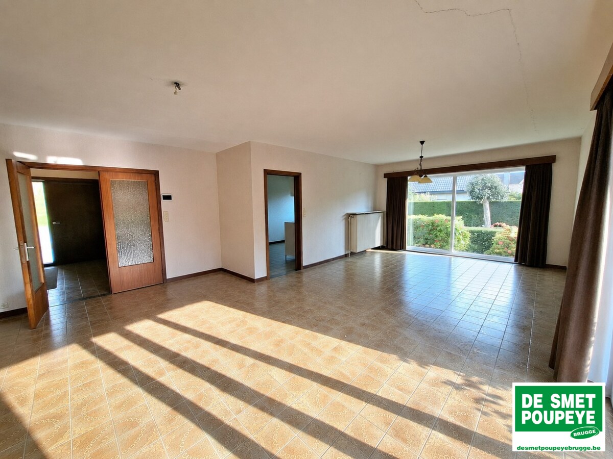 Ruime alleenstaande villa 